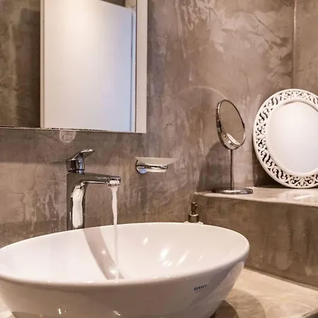 Aqualung Hotel *