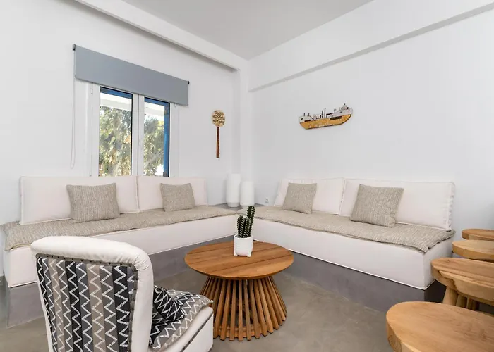 מלון Aqualung Kamári